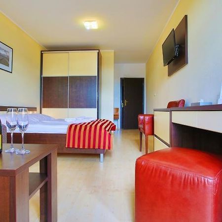 Apartman Studio Lux S Terasou Harmony V Thermal Parku Besenova S Vyhladom Na Bazeny Zewnętrze zdjęcie